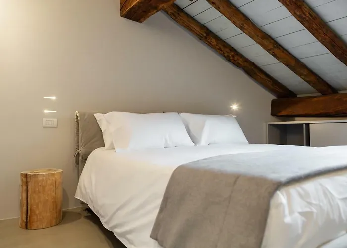 Couette-café Maison Alliod 4*